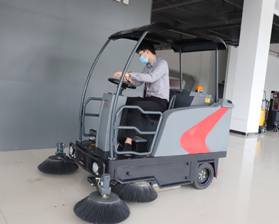 揚(yáng)子掃地機(jī) 揚(yáng)子掃地機(jī)